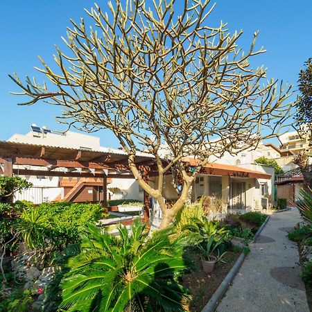 Hotel Breezot Yam Nahariya Exterior foto
