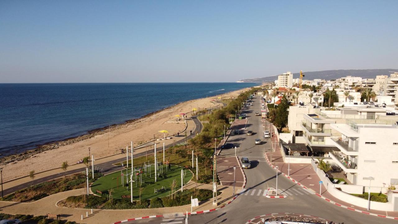 Hotel Breezot Yam Nahariya Exterior foto